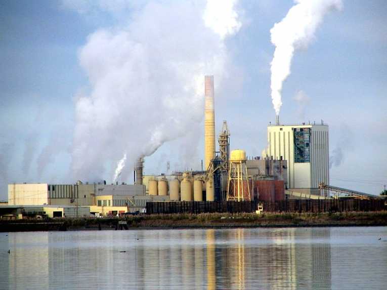 CO2 emissions rising sharply despite cutbacks among industrialised nations