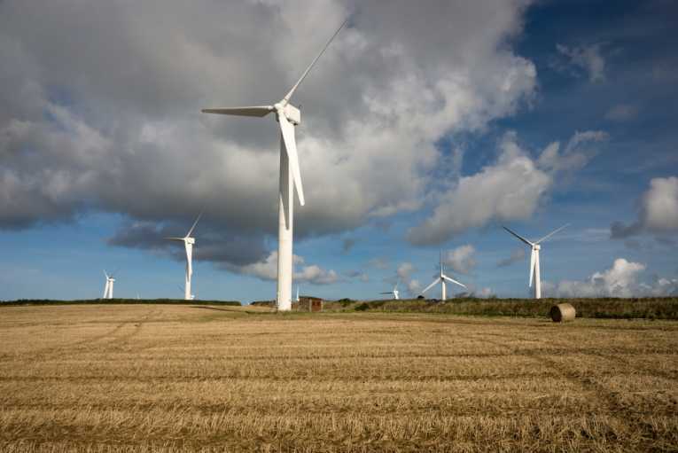 The Earth Times Asks: Should We Embrace Wind Power?