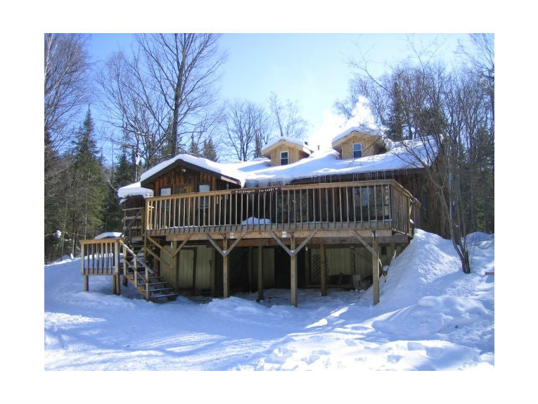 Algonquin Wilderness Eco-Lodge in Canada