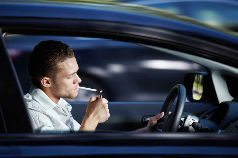 Ban smoking in cars, say doctors