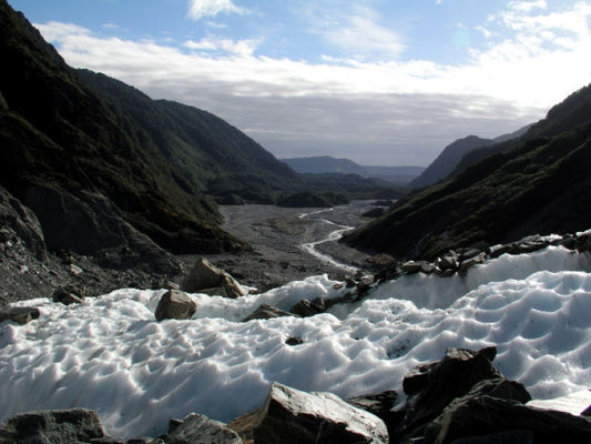 Smaller glaciers, not giant ice caps, tipped to push sea levels up