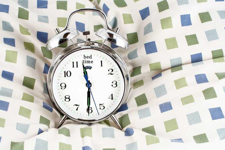 Go to bed! Kids with early bed/rise times stay leaner