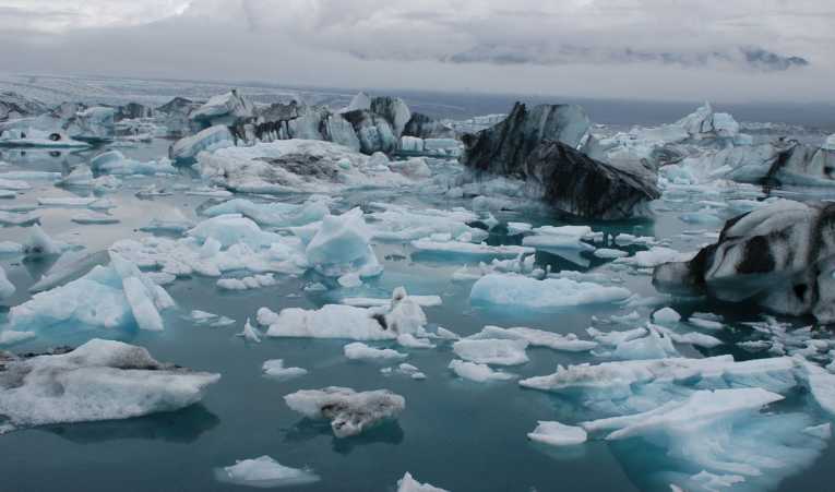 Short-term weather extremes cause melting of Greenland Ice Sheet