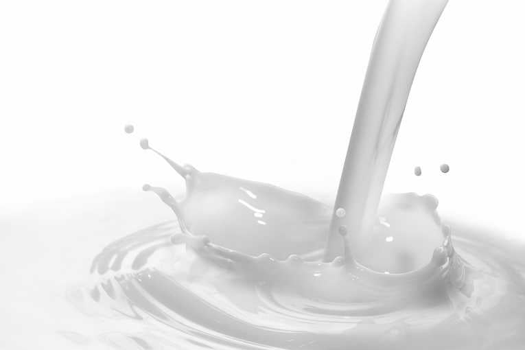 Nitrite poisoning in milk causes death of three children in China
