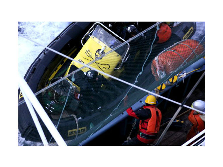 Sea Shepherd anti-whaling activists injured in clash with Yushin Maru No 2