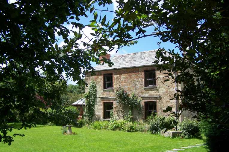 Stephen Gelly organic farm in Cornwall, stay in a Yurt or farmhouse B ...