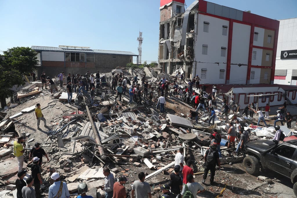 7.4-Magnitude Earthquake Strikes Colombia